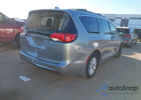 2017 Chrysler Pacifica Touring-L z USA, uszkodzony, nr VIN 2C4RC1BG0HR535250